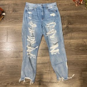 American Eagle mom Jean